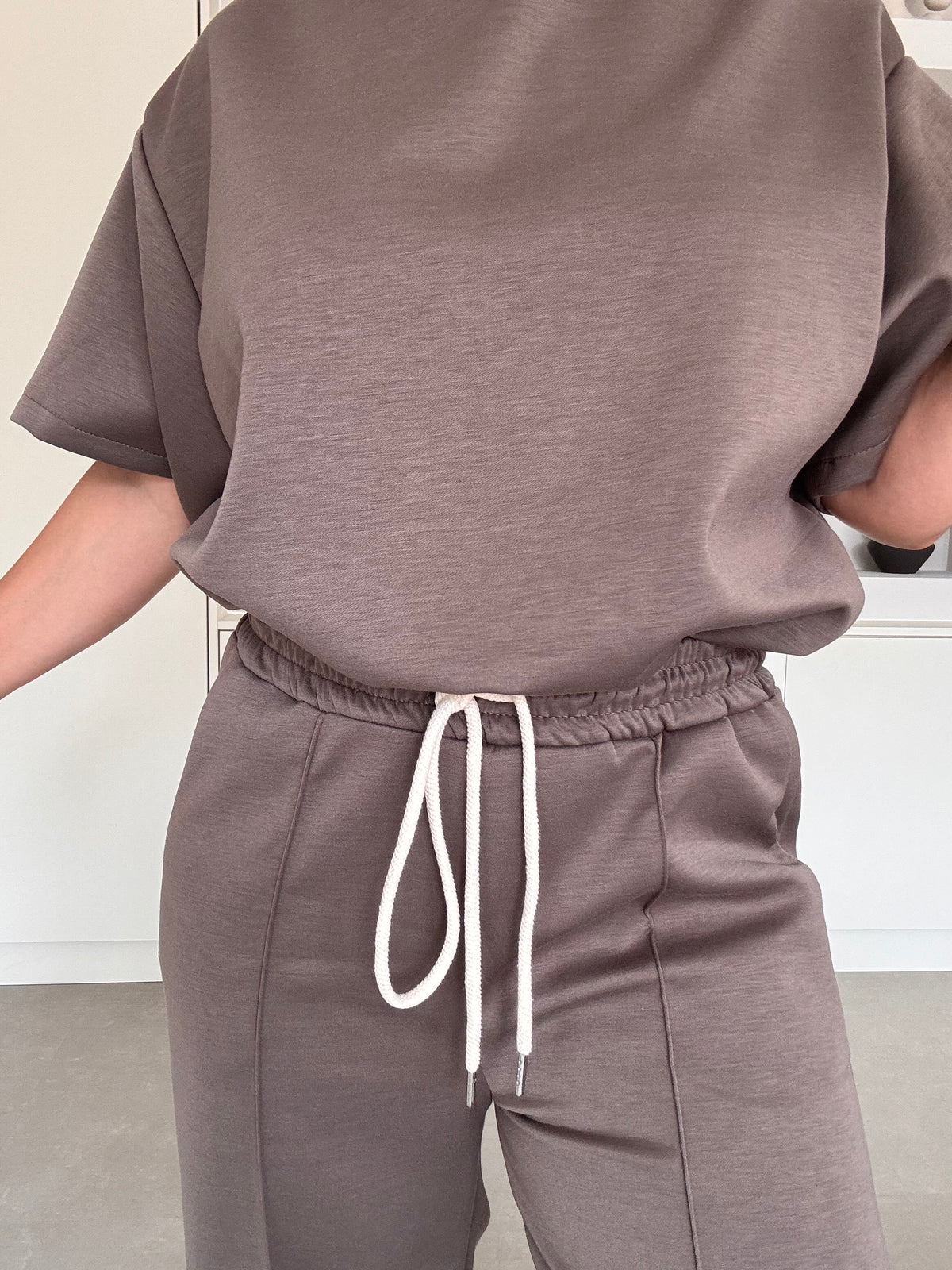 Liz set taupe