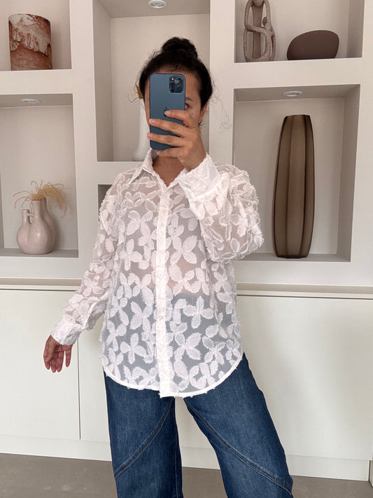 Lace blouse wit
