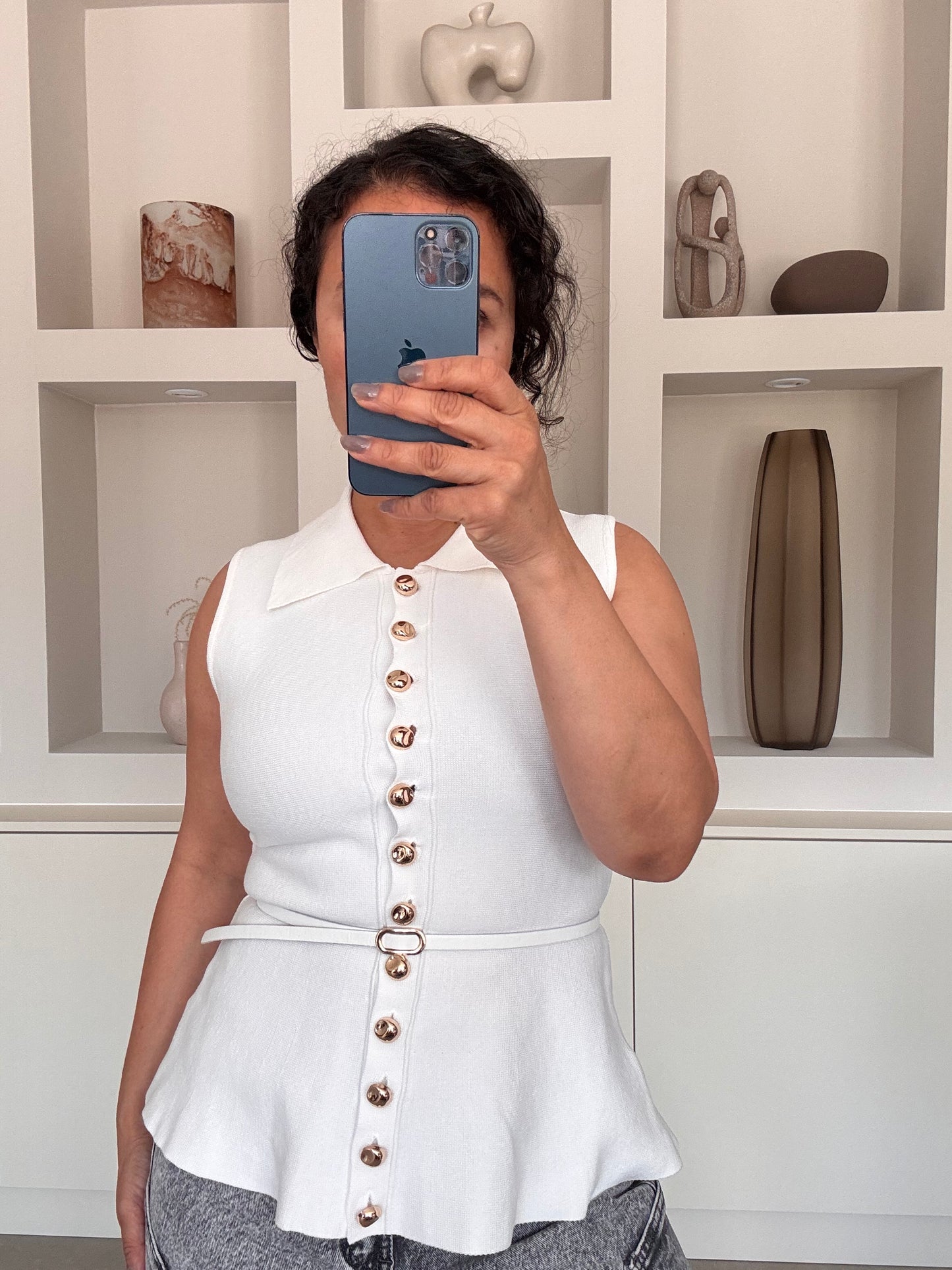 Sleeveless top