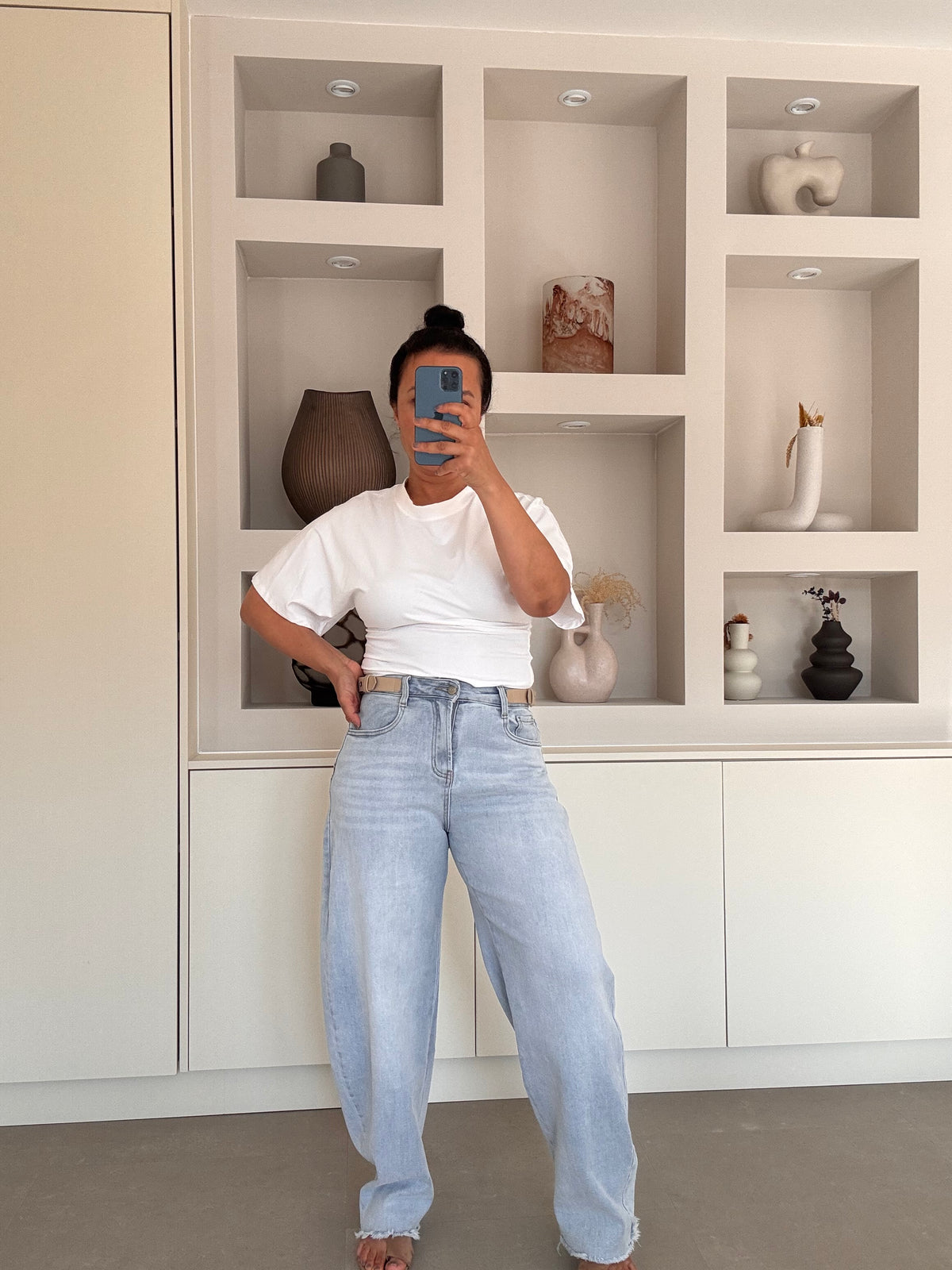 Belted balloon jeans