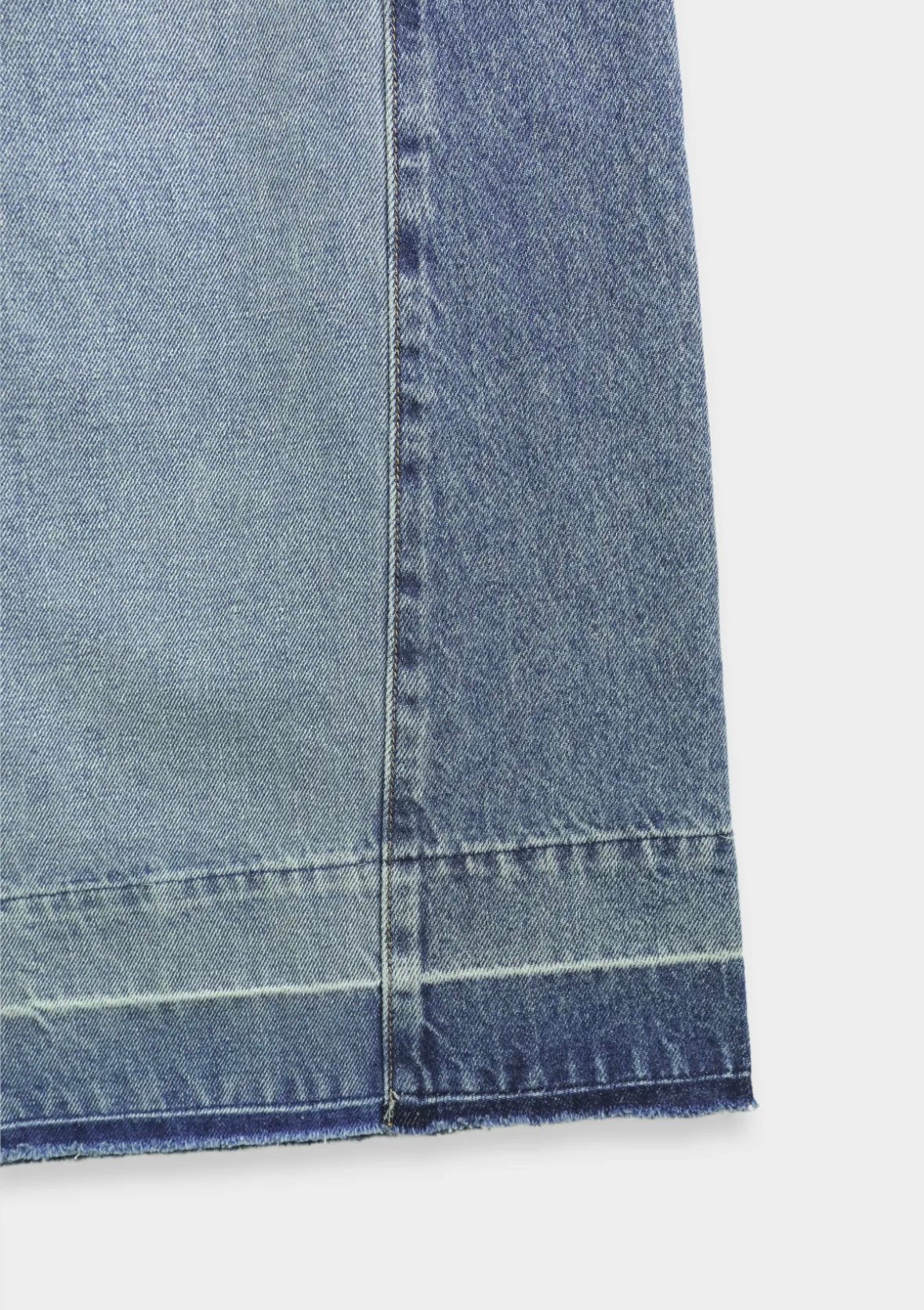 Contrast wide leg jeans