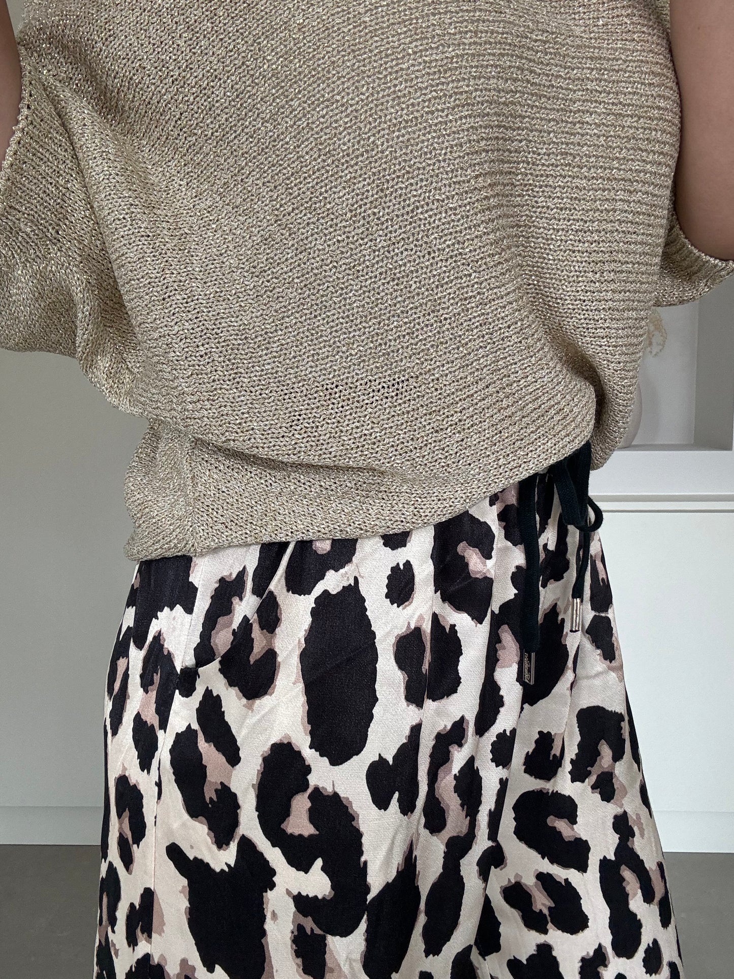 Liva satin leopard pants